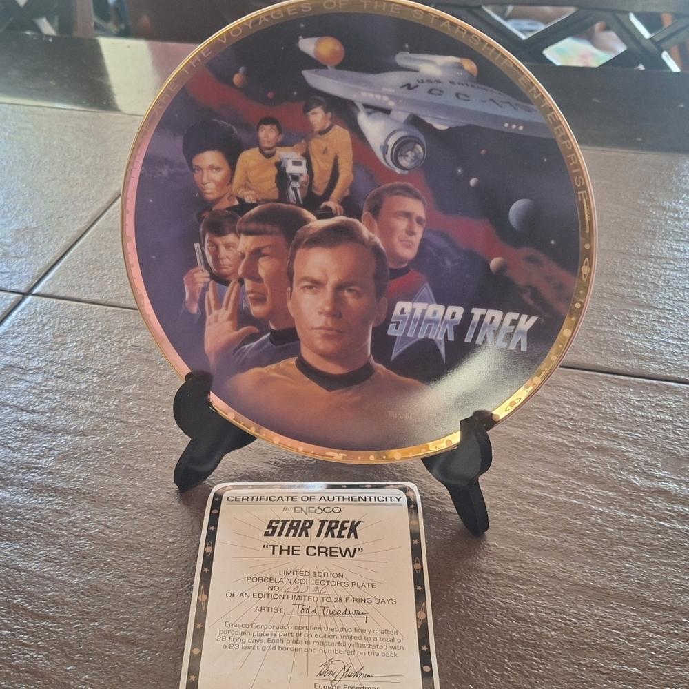 Vintage*Rare Find* Star Trek The Crew Limited Edition Porcelain Collectors Plate